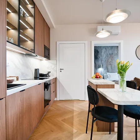 Jasmine Grand 7 By Housine * Zator