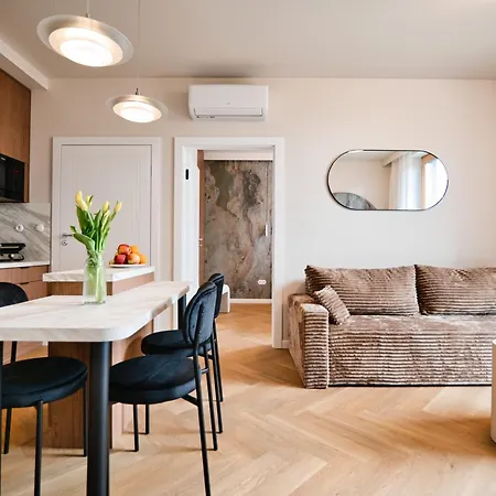 Appartamento Jasmine Grand 7 By Housine Zator