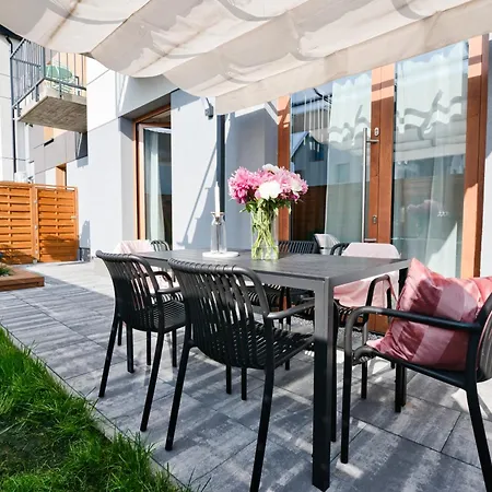 Jasmine Grand 7 By Housine Zator