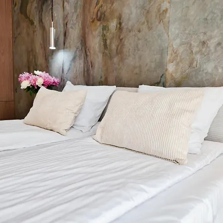 Jasmine Grand 7 By Housine *