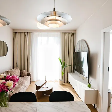 Jasmine Grand 7 By Housine ザトル